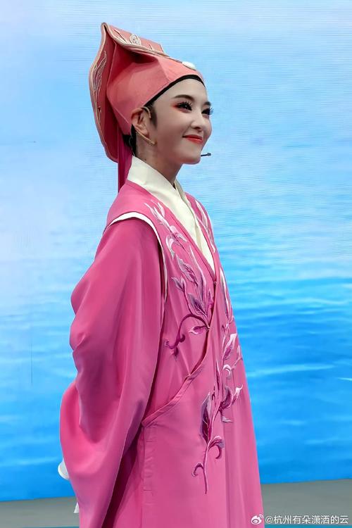 91九色蝌蚪💃国产张琼:揭秘其背后的创作灵感与艺术魅力